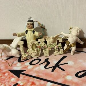 House of Lloyd - Christmas around the World Ornaments